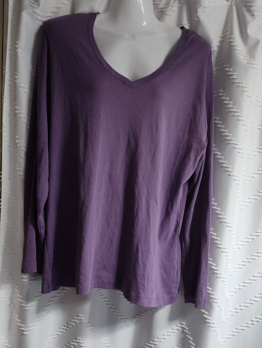 Eddie Bauer Lavender V-Neck Long Sleeve Top